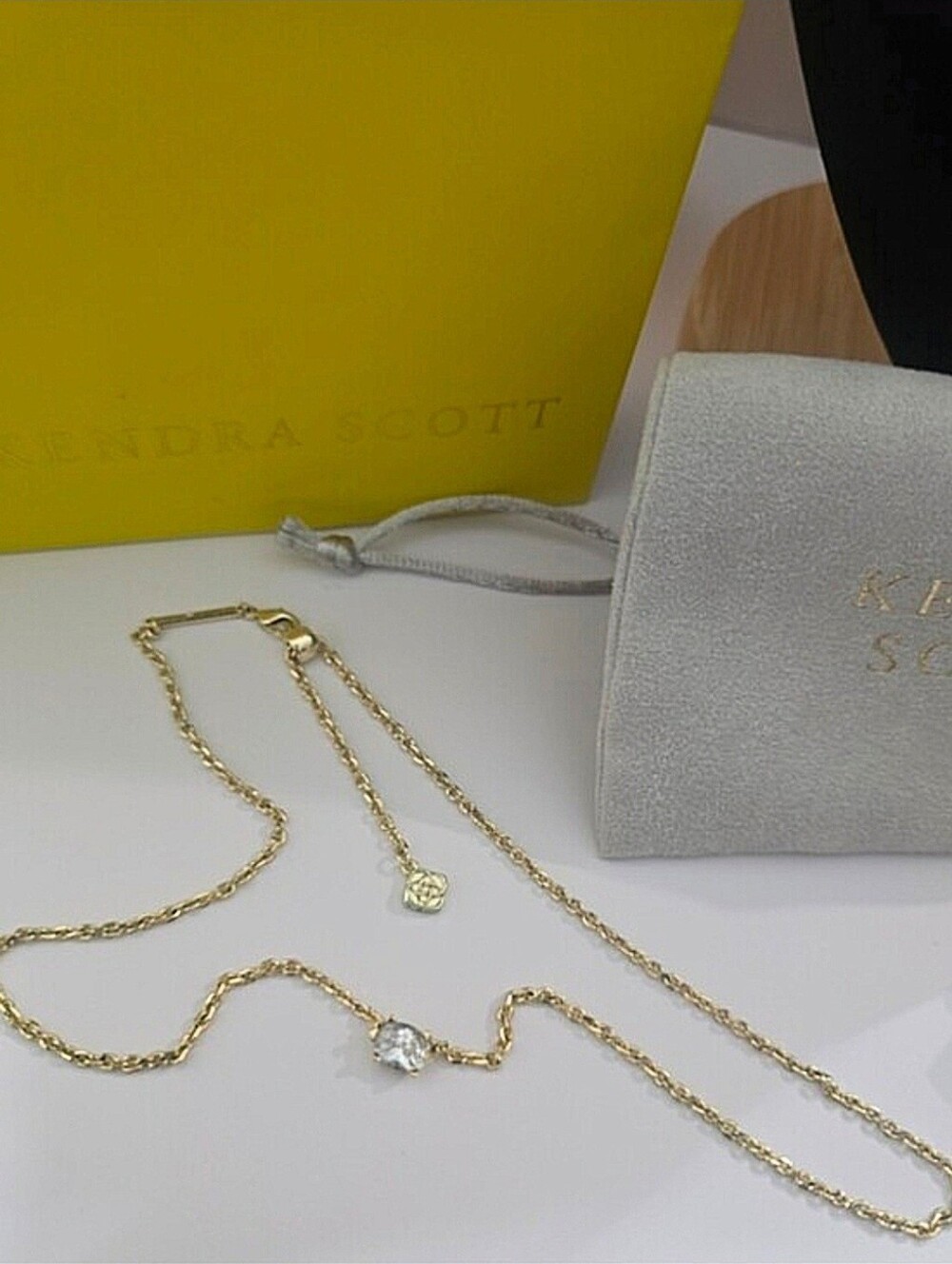 Kendra Scott- Gold Cailin Pendant Necklace - White